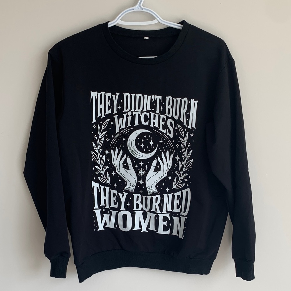 Black Graphic Women's Crew Neck Sweater